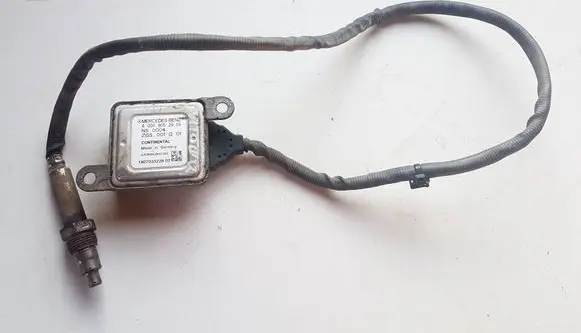 Mercedes-Benz V Class W447 Lambda probe sensor A0009052909