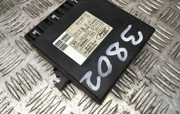 Ford Focus Comfort/convenience module 5WK48823 98AG15K600EE D93049