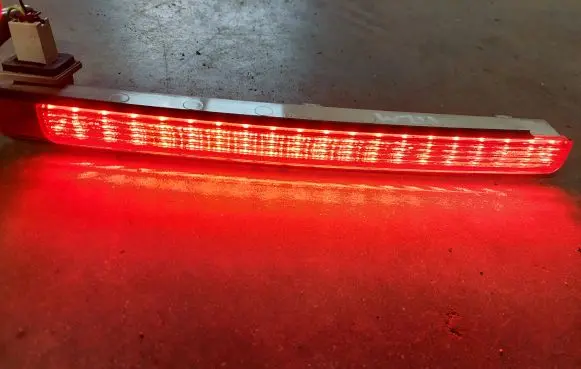 Mercedes-Benz E W211 Third/center stoplight A2118200256 2DA008625