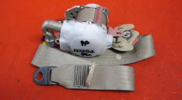 Lexus IS 220D-250-350 Front seatbelt 7M7750P