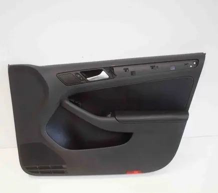 Volkswagen Jetta VI Front door card panel trim 5C7867012