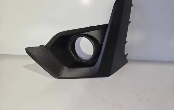 Subaru Crosstrek III Front fog light trim/grill 57731FL850