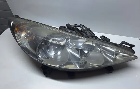 Peugeot 207 Headlight/headlamp 9649986180 89900871 89903631