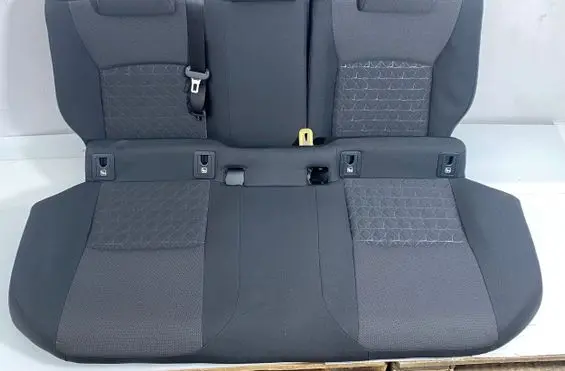Toyota C-HR I Rear seat 