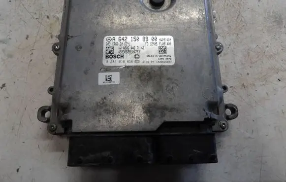 Mercedes-Benz E W212 Engine control unit/module A6421508900 0281016656 A0064467140