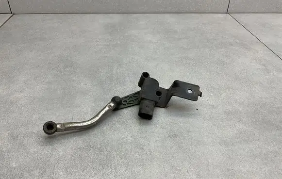 Audi Q3 8U Headlight/headlamp level sensor 3C0907503