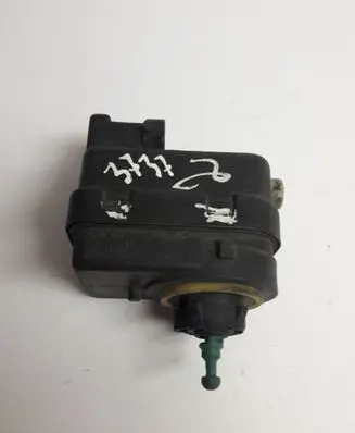 Renault Scenic I Headlight level adjustment motor 7700840141