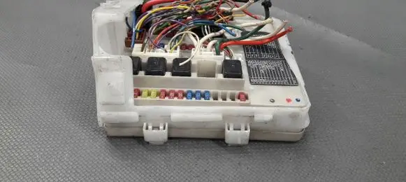 Nissan Cube Z10 Fuse box set 284B8AX000