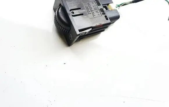 Toyota Avensis T250 Headlight level height control switch 37166 84152-05051