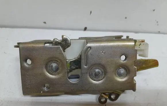 Mercedes-Benz Sprinter W901 W902 W903 W904 Front door lock A9017201135