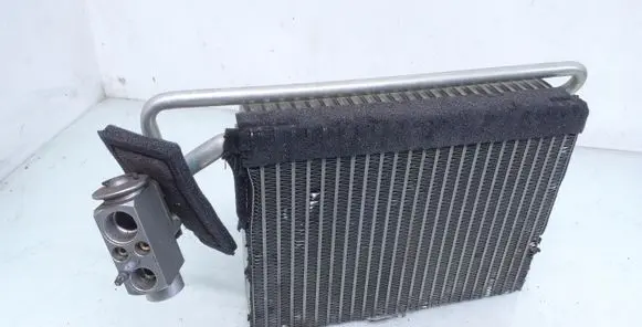 BMW X3 E83 Air conditioning (A/C) radiator (interior) H9104000 2347754 64116981100