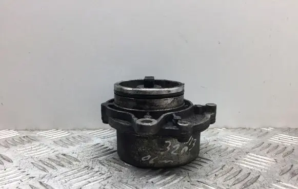 BMW 3 E90 E91 Vacuum pump 11667791232 700437010