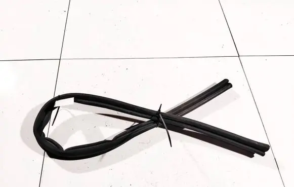 Citroen C3 Picasso Rubber seal rear door 