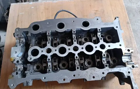 Peugeot 607 Engine head 4R8Q6090AH