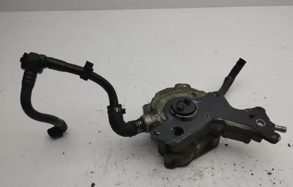 Seat Ibiza III (6L) Fuel injection high pressure pump 038145215