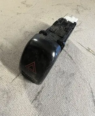 Opel Frontera B Hazard light switch M16328