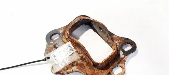 Opel Vectra B Bracket in trunk/boot 
