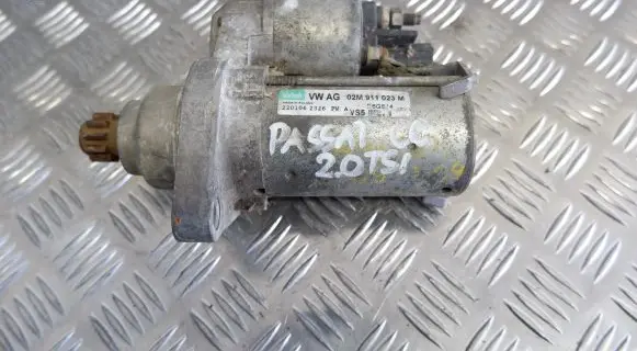 Volkswagen PASSAT CC Starter motor 02M911023M