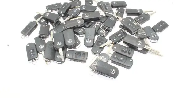 Mazda 3 I Ignition key/card MR1382ANRT SKE12601