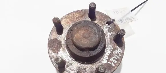 Mazda Premacy Rear wheel hub