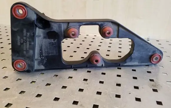 BMW X5 E70 Active stabilizer control/Valve assembly holder 3231707