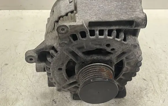 Mercedes-Benz C W204 Generator/alternator 0121715029