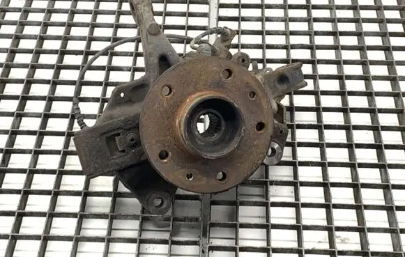 Renault Scenic III - Grand scenic III Front wheel hub spindle knuckle 