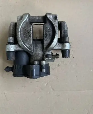 Subaru Outback (BS) Rear brake caliper 26620AL030