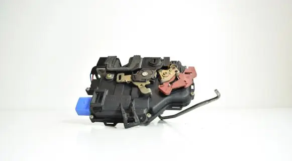 Audi A8 S8 D3 4E Rear door lock 4E0839015