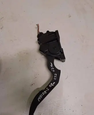 Mazda 2 Accelerator throttle pedal