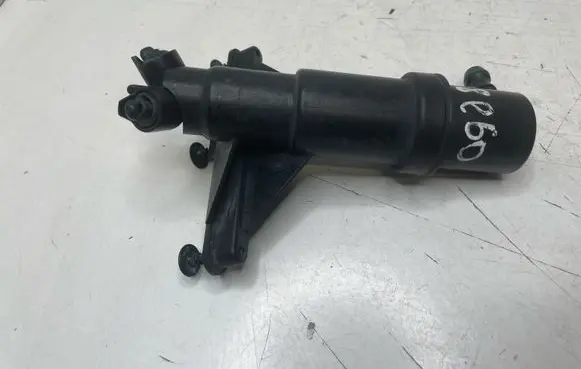 BMW 5 E60 E61 Headlight washer spray nozzle 61677038415 7038415
