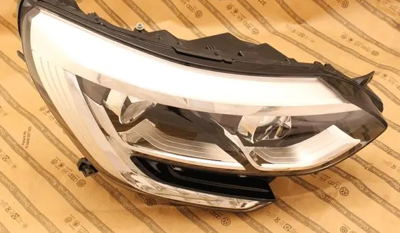 Renault Megane IV Headlight/headlamp 260102555R