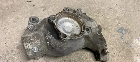 BMW 7 E65 E66 Front wheel hub 6753461