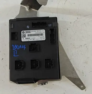 Volkswagen Touareg II Central body control module 4h09078063bl