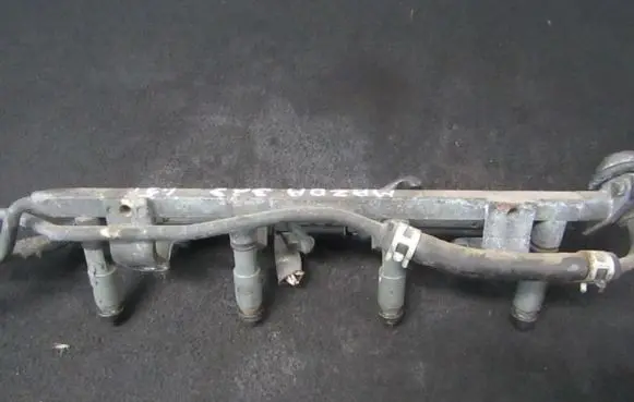 Mazda 323 Fuel main line pipe 1955003110 195500-3110