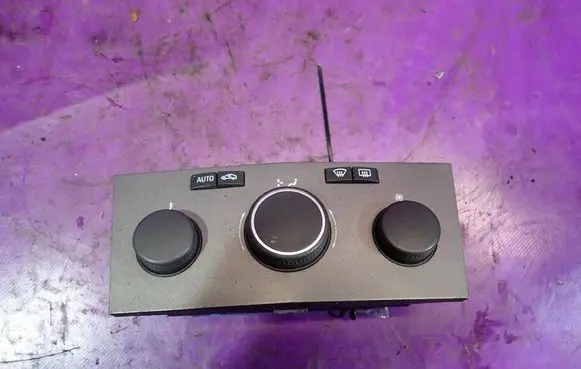 Opel Zafira B Climate control unit