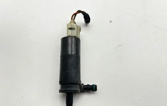 Mercedes-Benz E W212 Headlight washer pump 2108691221