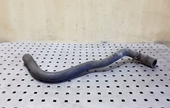 Volkswagen PASSAT B4 Engine coolant pipe/hose 3A0121101F
