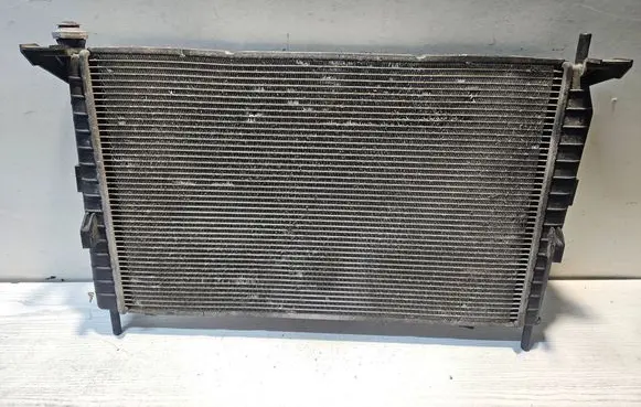 Ford Mondeo MK II Coolant radiator 97BB8005CA