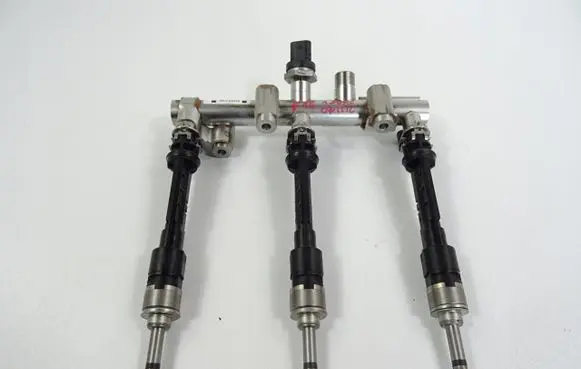 Nissan Juke II F16 Fuel main line pipe 175228660R