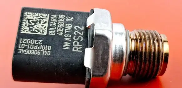 Skoda Octavia Mk3 (5E) Fuel pressure regulator 04L906054E