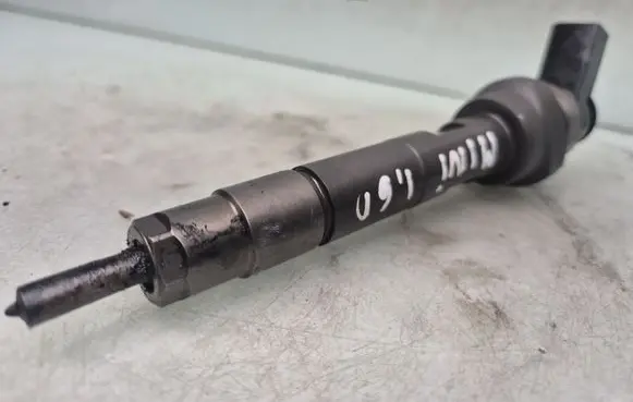 Mini One - Cooper Coupe R56 Fuel injector 8506902 0445110401