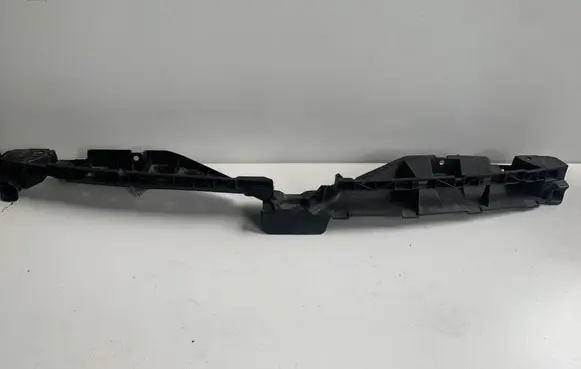 Volkswagen Scirocco Front bumper upper radiator grill