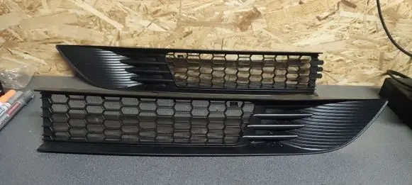 Tesla Model Y Front bumper lower grill