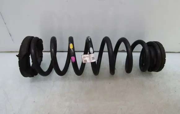 KIA Sportage Rear coil spring 55330R2CA0