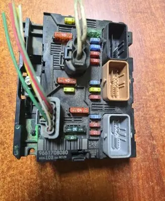 Citroen C4 I Picasso Fuse box set 9661708080