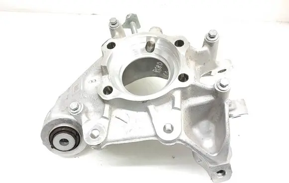 BMW X7 G07 Rear wheel hub spindle/knuckle 6876654