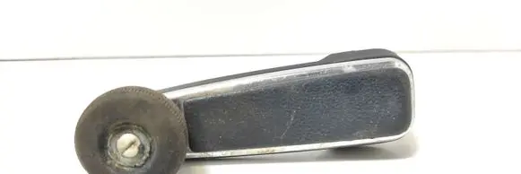 Opel Rekord E2 Front door window winding handle 90035604