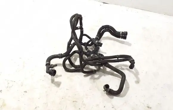 Volvo XC40 Engine coolant pipe/hose 32249727