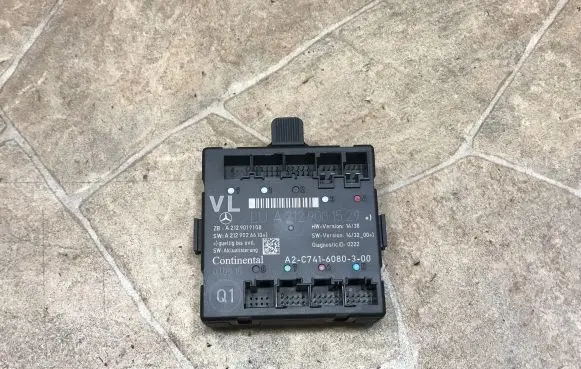 Mercedes-Benz E W212 Door control unit/module A2129001529